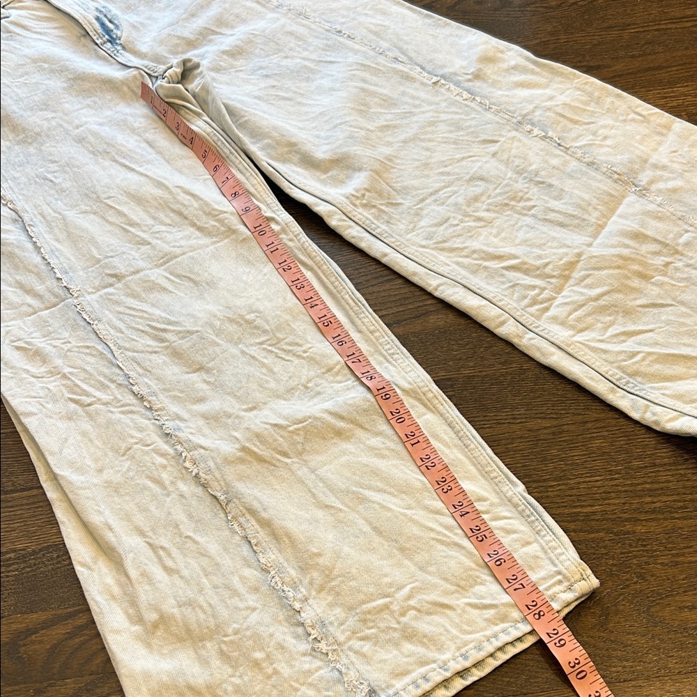 Gap Baggy Light Isla Wash Wide-Leg Ultra Soft Frayed Seam Jeans Bohemian Size 8 - Picture 8 of 14